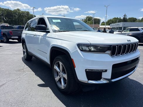 Used 2021 Jeep Grand Cherokee L Limited AWD/4WD image 4