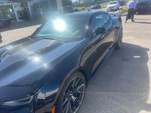 Used 2017 Chevrolet Camaro ZL1 RWD image 2