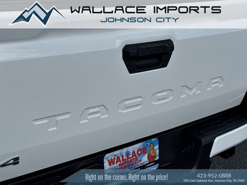 Used 2025 Toyota Tacoma SR5 image 10