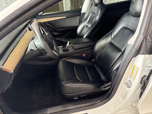 Used 2021 Tesla Model 3 Standard Range Plus RWD image 3