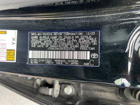 Used 2024 Toyota Prius LE FWD image 32