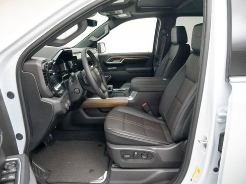 New 2026 Chevrolet Silverado 1500 High Country w/ Technology Package AWD/4WD image 24