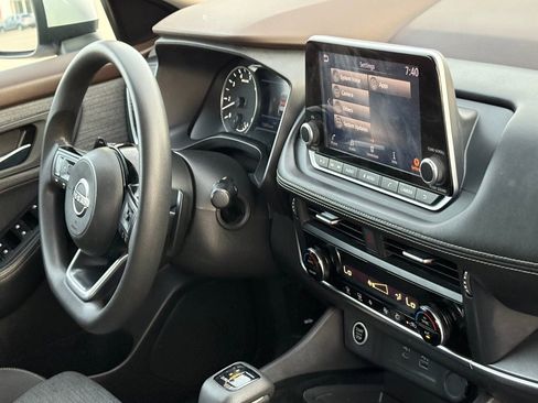 Certified 2023 Nissan Rogue SV image 40