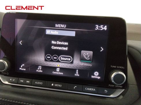 Used 2023 Nissan Rogue S image 22