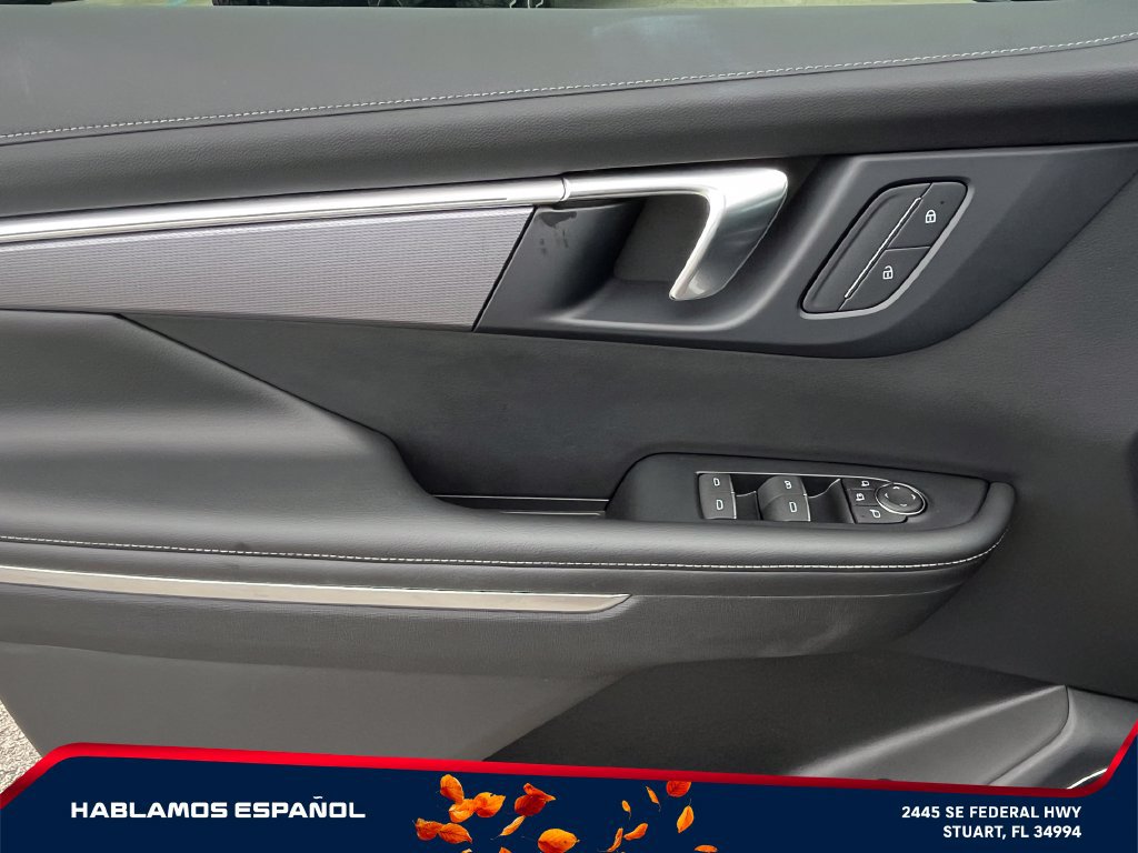 Used 2025 Buick Enclave Sport Touring w/ Super Cruise Package FWD image 24