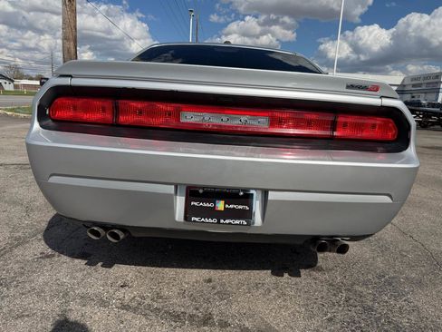 Used 2012 Dodge Challenger SRT8 image 9