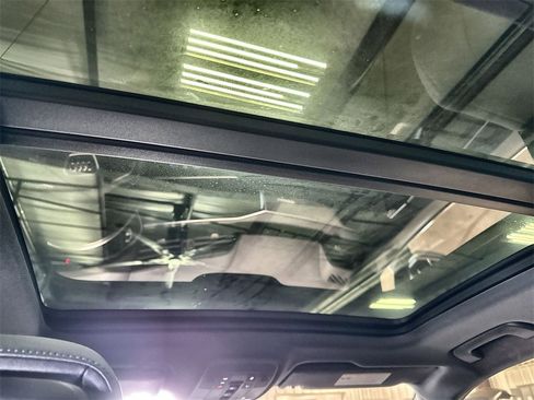 Used 2024 Audi Q3 2.0T Premium image 25