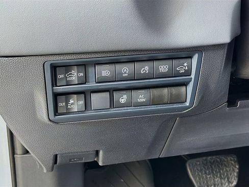 Used 2025 Toyota Tundra Platinum w/ TRD Performance Package (TMS) AWD/4WD image 33