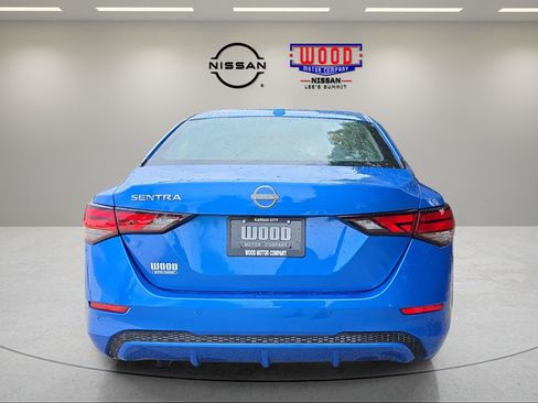 Used 2025 Nissan Sentra SV FWD image 3