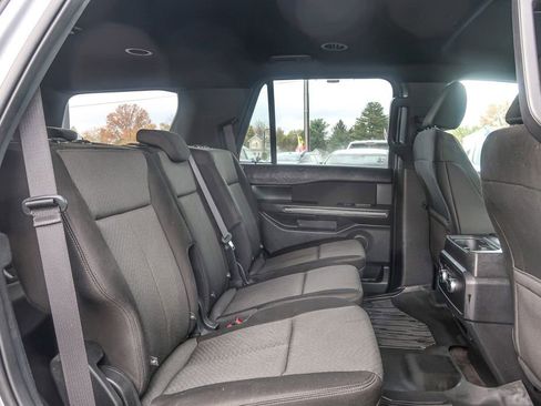 Used 2021 Ford Expedition XLT image 16