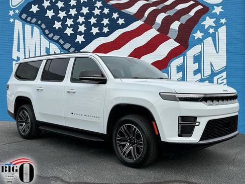 New 2026 Jeep Grand Wagoneer L 4WD image 1