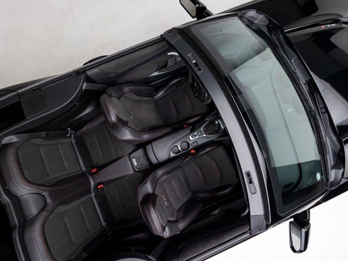 Used 2022 Chevrolet Camaro ZL1 RWD image 21