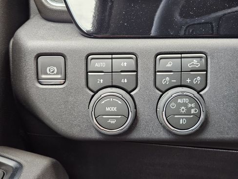 New 2026 Chevrolet Silverado 2500 LTZ w/ LTZ Plus Package AWD/4WD image 25