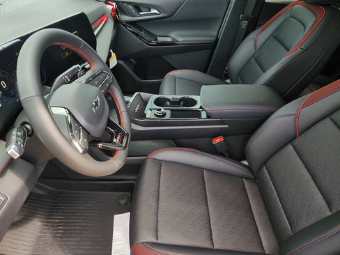 New 2026 Chevrolet Equinox RS w/ LPO, Floor Liner Package FWD image 9