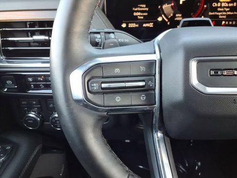 Used 2025 GMC Yukon Denali w/ Advanced Technology Package AWD/4WD image 35