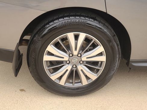 Used 2020 Nissan Pathfinder SV FWD image 6