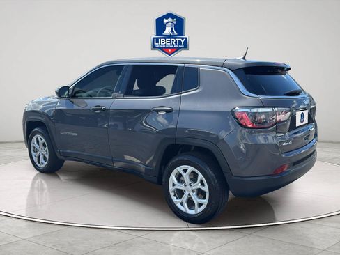 Certified 2024 Jeep Compass Sport AWD/4WD image 7