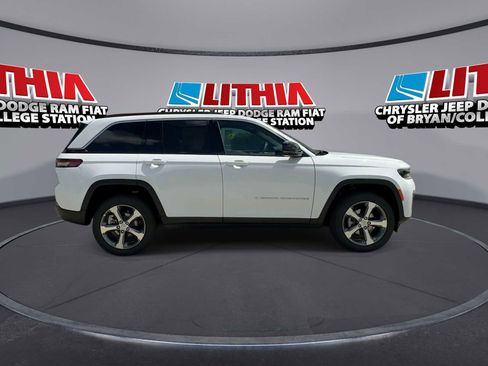 New 2026 Jeep Grand Cherokee Limited image 9