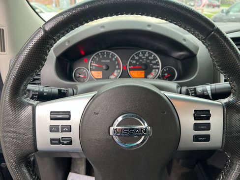 Used 2013 Nissan Frontier PRO-4X AWD/4WD image 13