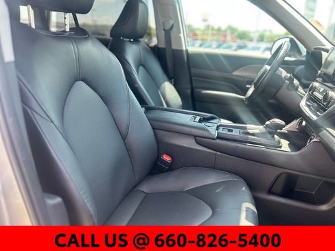 Used 2024 Toyota Grand Highlander FWD image 4