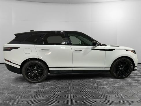 New 2026 Land Rover Range Rover Velar Dynamic SE image 3