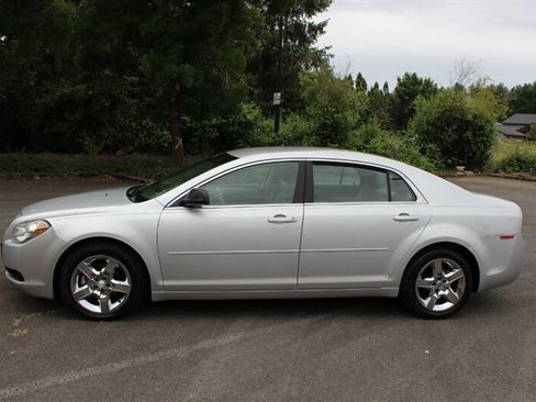 Used 2010 Chevrolet Malibu LS FWD image 7