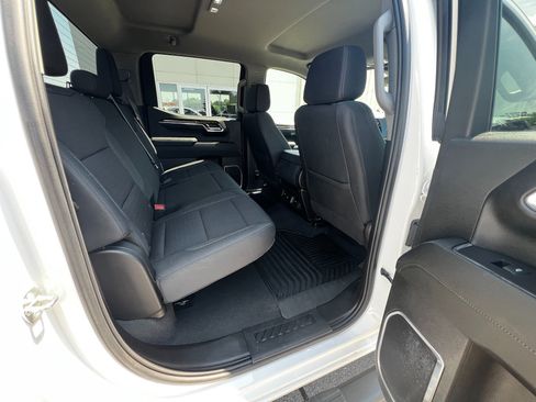 Used 2024 GMC Sierra 1500 SLE image 23