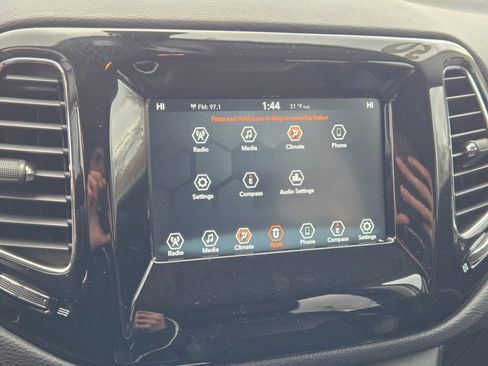 Used 2020 Jeep Compass Latitude image 23