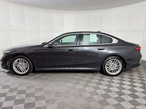 Certified 2025 BMW 530i xDrive w/ Premium Package AWD/4WD image 2