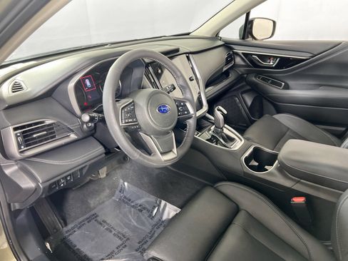 Used 2023 Subaru Outback Touring AWD/4WD image 9