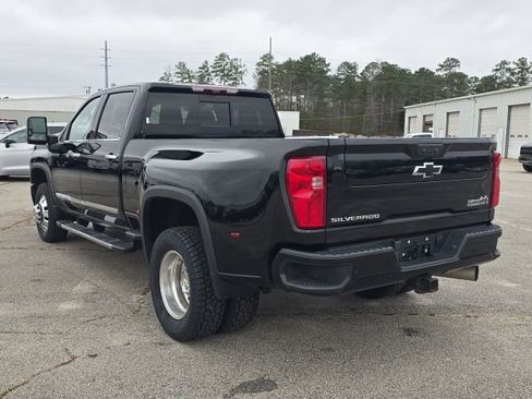 Used 2024 Chevrolet Silverado 3500 High Country w/ High Country Premium Package image 3
