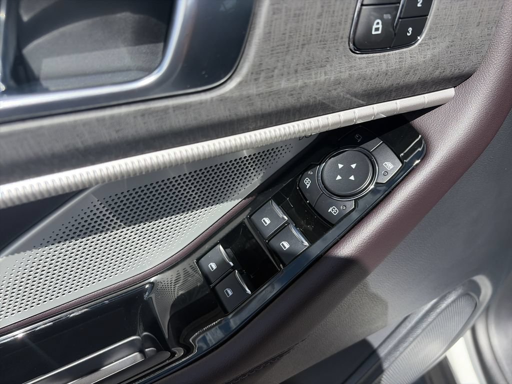 New 2026 Ford Explorer Platinum RWD image 18
