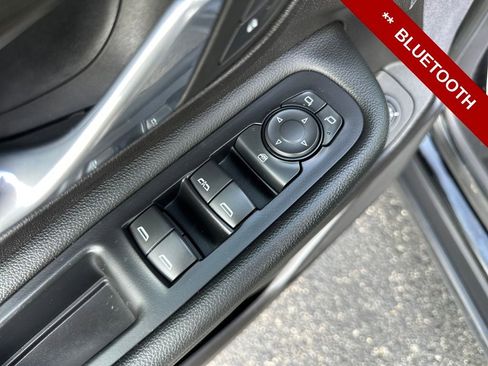 Used 2024 GMC Terrain SLT image 14