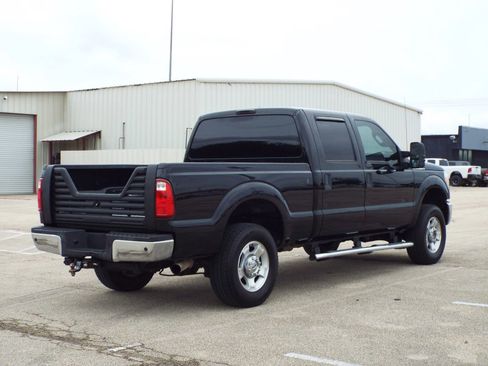 Used 2016 Ford F250 XLT w/ XLT Value Package AWD/4WD image 6