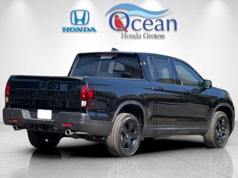 New 2026 Honda Ridgeline Black Edition image 5