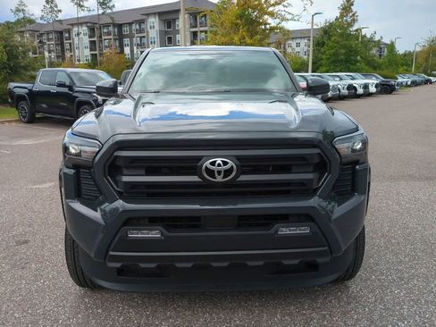 Certified 2025 Toyota Tacoma SR5 AWD/4WD image 9