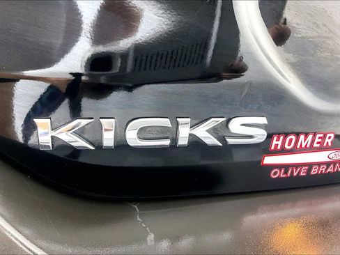 Used 2020 Nissan Kicks S FWD image 14