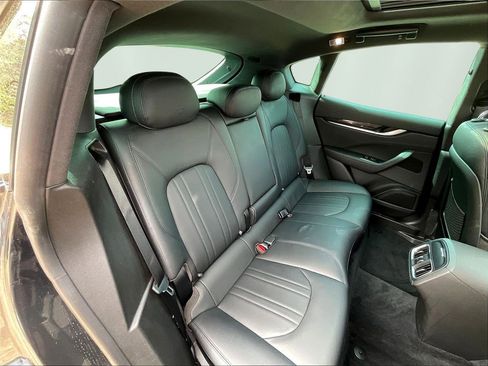 Used 2022 Maserati Levante GT AWD/4WD image 25