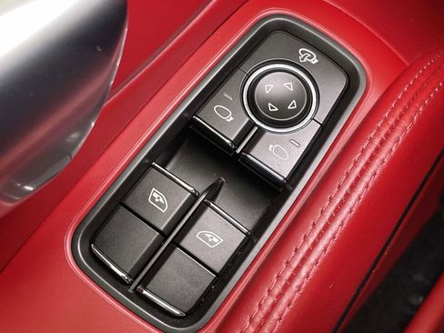 Used 2017 Porsche 911 Turbo image 32