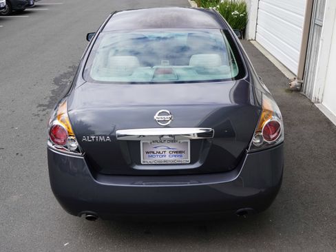 Used 2010 Nissan Altima 2.5 FWD image 13