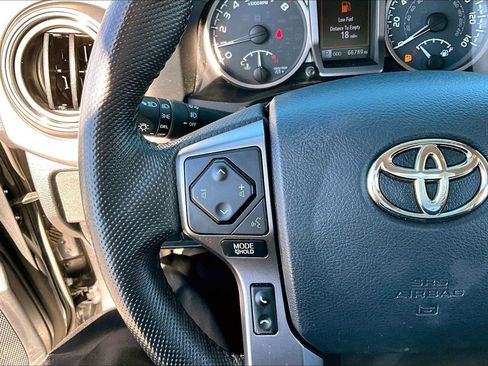 Certified 2019 Toyota Tacoma SR5 image 18