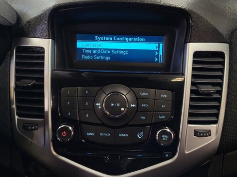 Used 2014 Chevrolet Cruze LT image 25