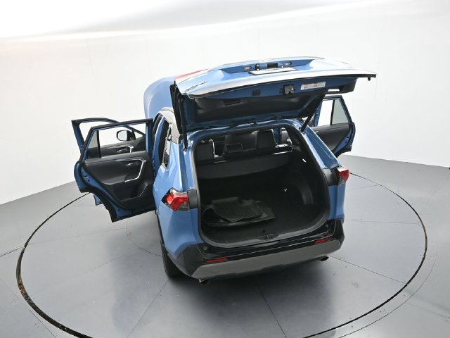 Used 2023 Toyota RAV4 XSE AWD/4WD image 57