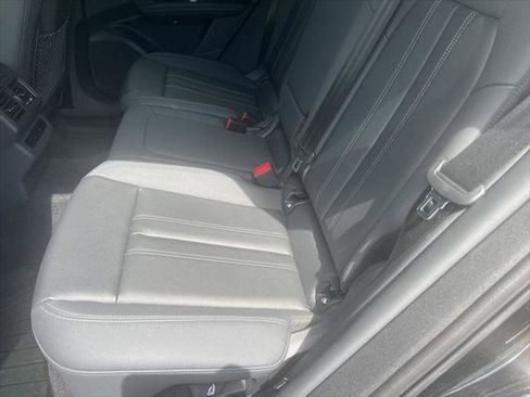 Certified 2025 Audi Q5 Premium w/ Premium Plus AWD/4WD image 9