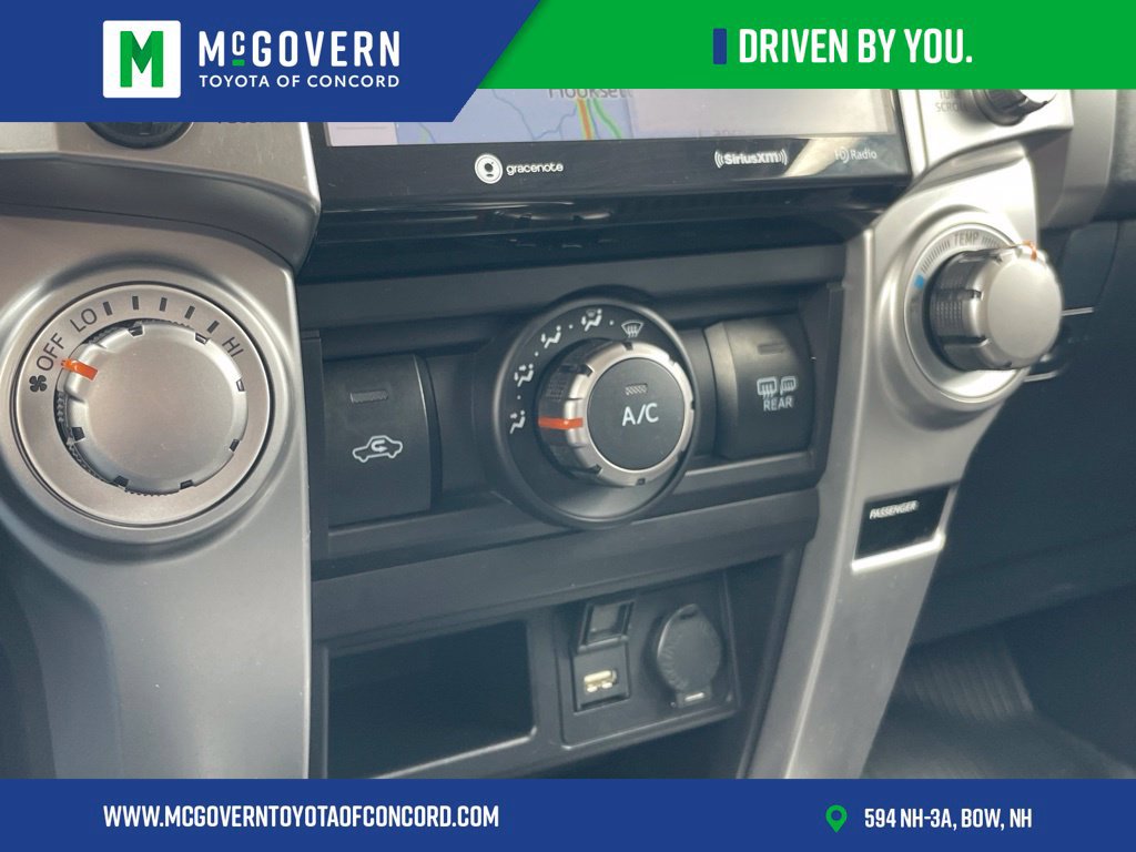 Used 2020 Toyota 4Runner SR5 Premium w/ Moonroof Package AWD/4WD image 33