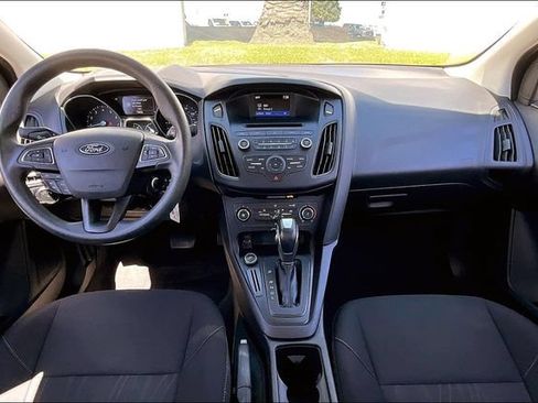 Used 2016 Ford Focus SE FWD image 15