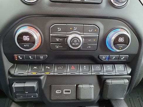 Used 2022 GMC Sierra 1500 Denali w/ Denali Reserve Package image 26