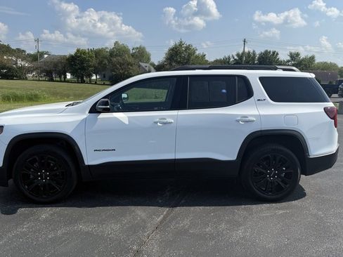 Used 2023 GMC Acadia SLT w/ Elevation Edition image 4