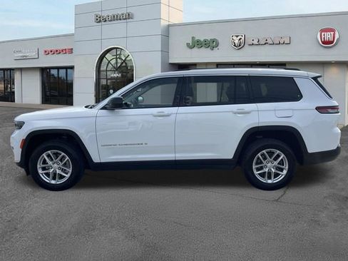 Used 2022 Jeep Grand Cherokee L Laredo w/ Luxury Tech Group I AWD/4WD image 4