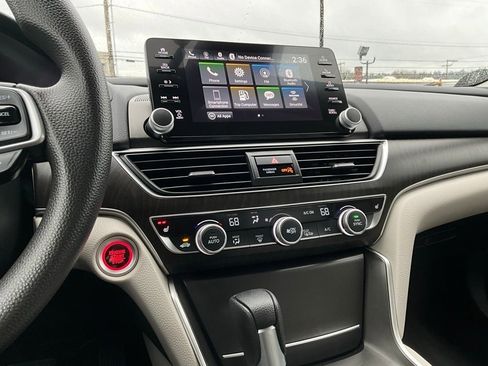Used 2019 Honda Accord EX image 17